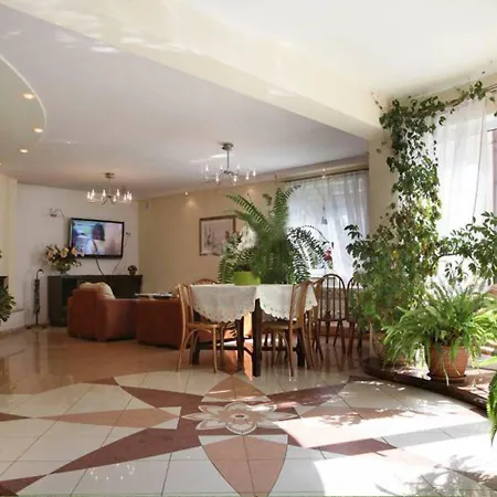 Maggie ホームステイ シュチルク